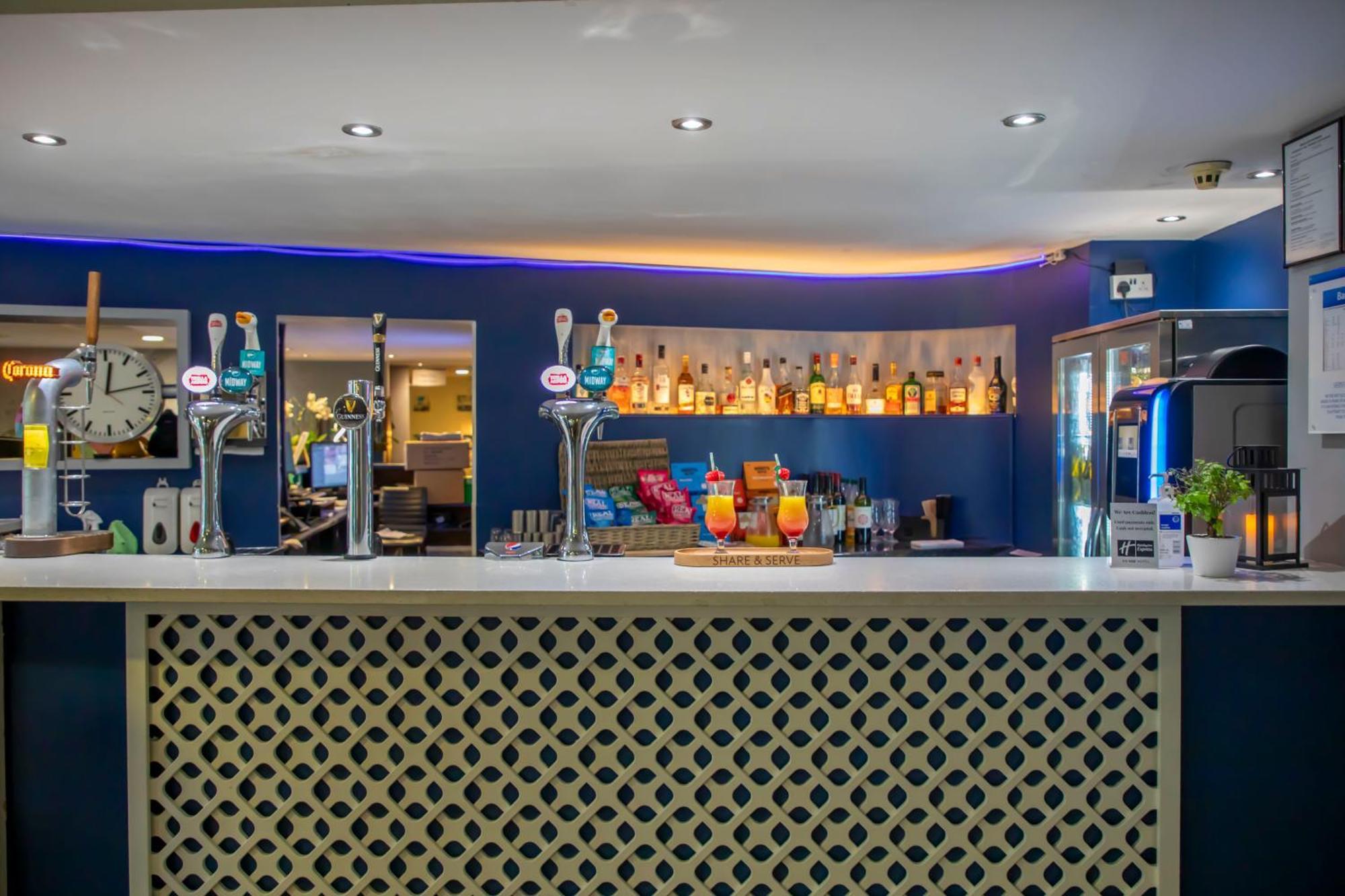 Holiday Inn Express Royal Docks By Ihg Londra Esterno foto