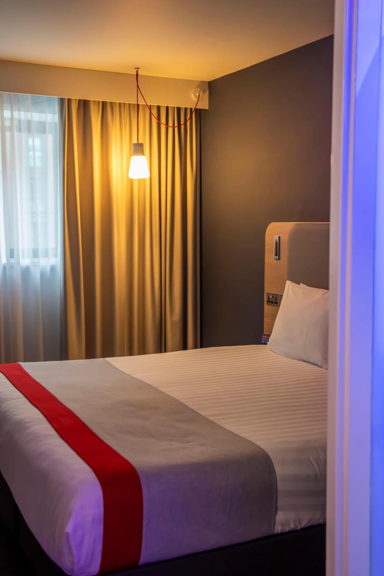 Holiday Inn Express Royal Docks By Ihg Londra Esterno foto